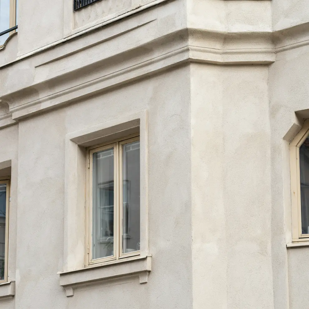 stuckatur utsmyckningar pa fasad enskede stockholm